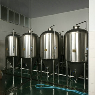 立式啤酒發(fā)酵罐-山東豪魯 立式啤酒發(fā)酵罐-山東豪魯