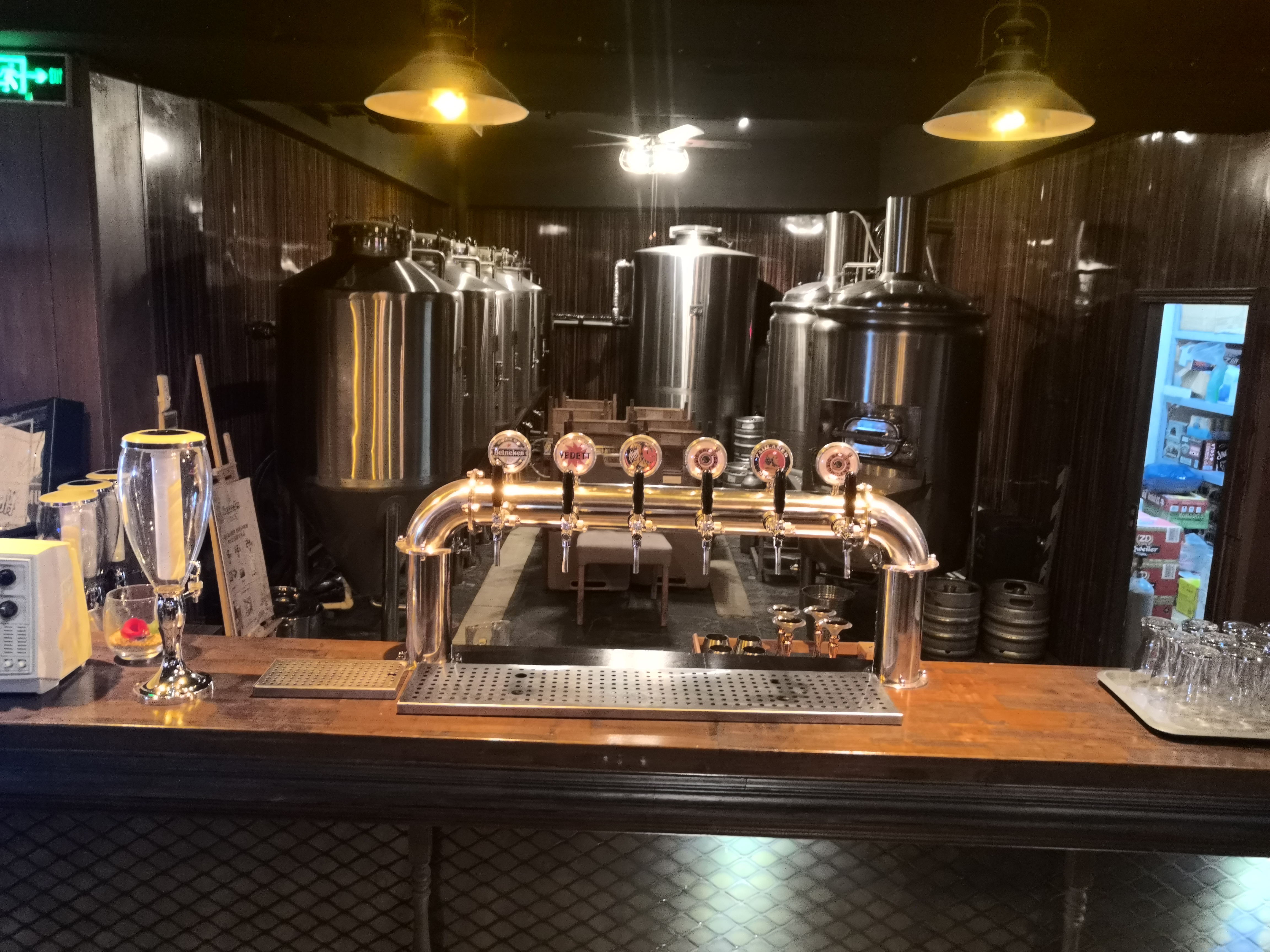 小型酒店啤酒設(shè)備 小型酒店啤酒設(shè)備