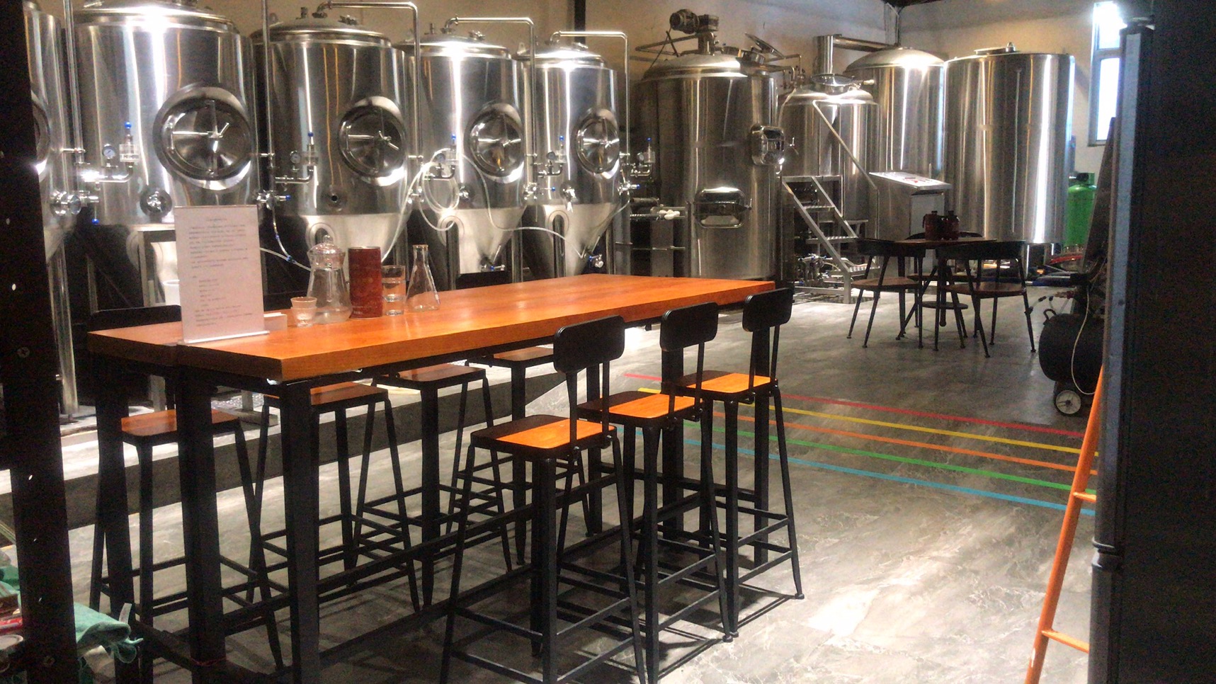 精釀啤酒設(shè)備 精釀啤酒設(shè)備